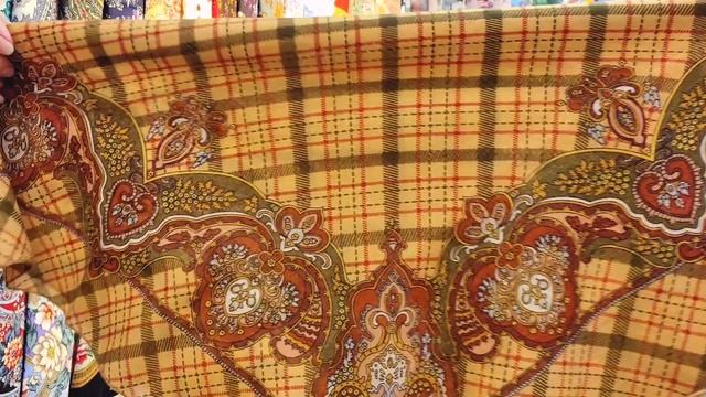 Подбор. Желтый цвет  и цвет  хаки 🌾🌾Павловопосадские платки в Минске . Алёна