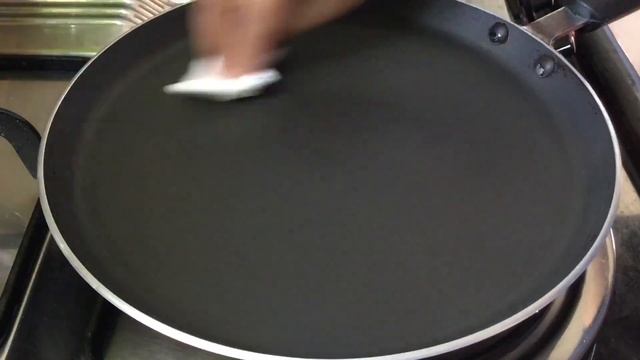 పెసరట్టుకి పిండి ఇలా వేసుకుంటే హోటల్ లో కంటే చాలా రుచిగా ఉంటాయి| Onion Pesarattu recipe in Telugu смотреть онлайн