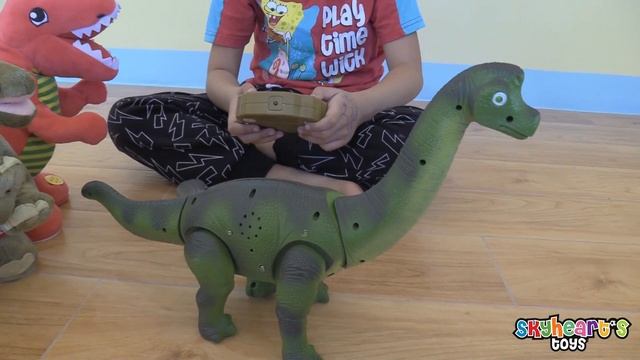 Skyheart's New Dinosaur Toys! Alpha Raptor Blue Ryan's World Dinosaurs for kids смотреть онлайн