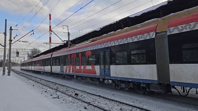 ЭГЭ2ТВ-010 "Иволга" следует по перегону Косино-Ухтомская смотреть онлайн