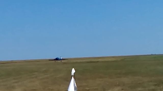 Як-52 Посадка. смотреть онлайн