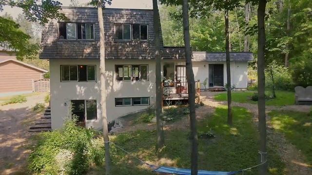 9 Pine Spring, Barrie смотреть онлайн