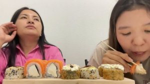МУКБАНГ / MUKBANG / КУШАЕМ РОЛЛЫ С ПОДРУГОЙ / ЛЮБИМАЯ ЕДА / СУШИ