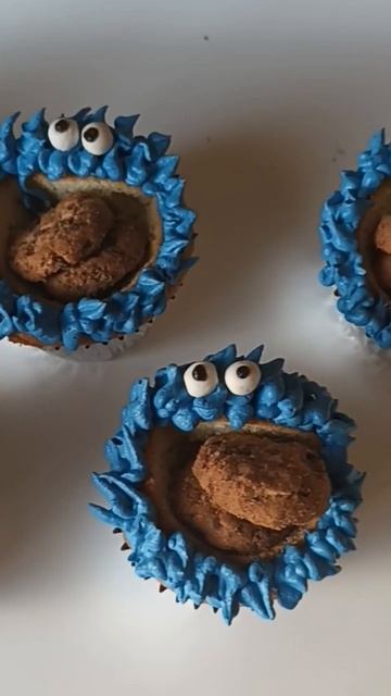 🕷Spider & Monstor cupcakes 🧁#trending #cupcakes #shorts смотреть онлайн