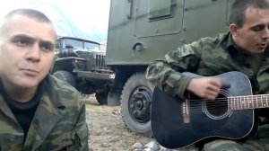 Парень круто спел в армии