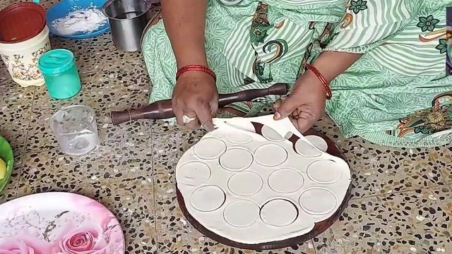 ఇంట్లోనే పానీ పూరి ఇలా సింపుల్ గా చేస్కోండి|  pani Puri Recipe | Home Made Pani Puri | Yummy Kitche