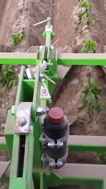 Окучивание грядок культиватором Колнаг смотреть онлайн