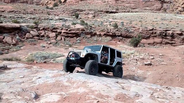 Cliffhanger Trail Moab Utah смотреть онлайн