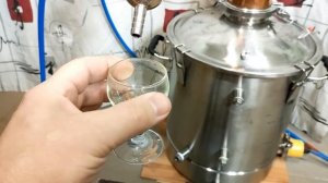 Малиновая водка!! Просто и быстро в домашних условиях...