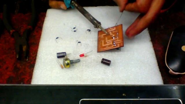 adjustable DC regulated power supply