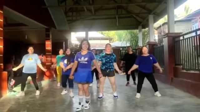 inna up#gorontalo #gorut #zumba #choreo by Zin debbie #pontolo
