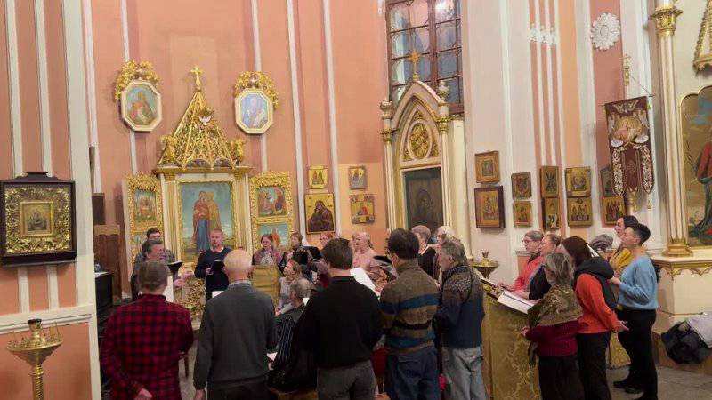 Спевка любительского хора прихожан Чесменского храма смотреть онлайн