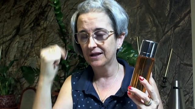 ESCAPE EDP CALVIN KLEIN  ¡Vámonos a dar la vuelta al mundo! смотреть онлайн