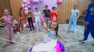 Пиньята на празднике в лофте в Химках