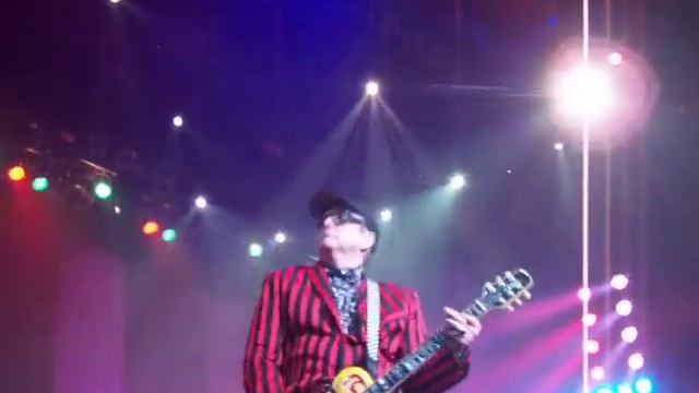 Cheap trick Lovley Rita frnt row Las Vegas смотреть онлайн