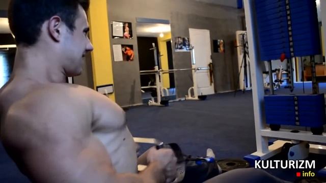 Тренування спини  Юрій Федишин та Сергій Карпа