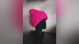 Как связать шапку спицами из пуха норки