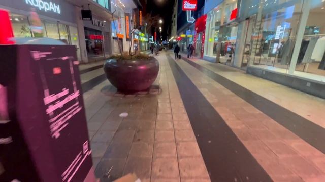 Утренняя которкая прогулка по Стокгольму. Short morning walk in downtown of Stockholm.