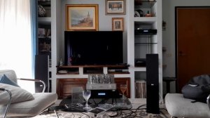 Diffusori Audiovector mod Q3 amplificati con Line Magnetic mod LM216 cavi AniNoise