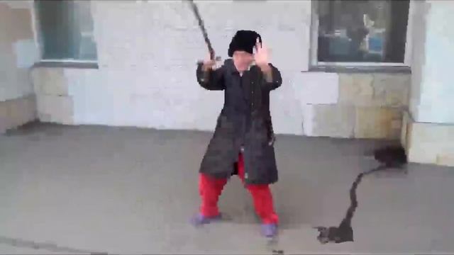 Бабка дико флексит под лютый фонке смотреть онлайн