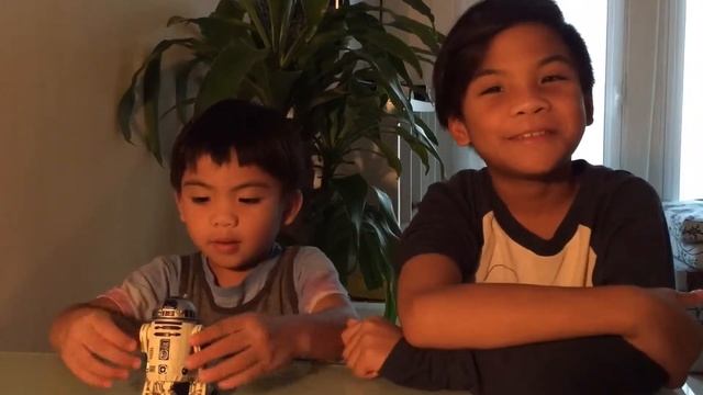 R2 d2 by Attakus смотреть онлайн