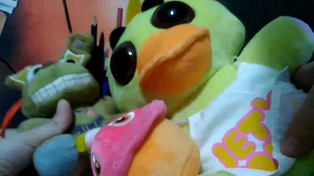 Обзор на плюшевую чику смотреть онлайн