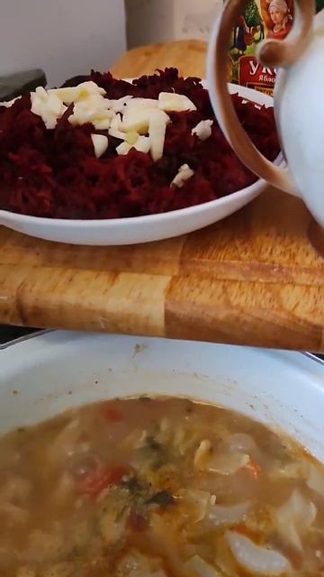 Легкими движениями превратим щи в борщ! Так ботовили наши бабушки сало? в  рабочих семья не было!