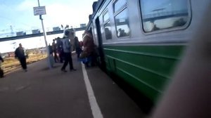 прибытие  на  станцию  балобаново  калужской  области  на  эдм-4 о2-17 электропоезде