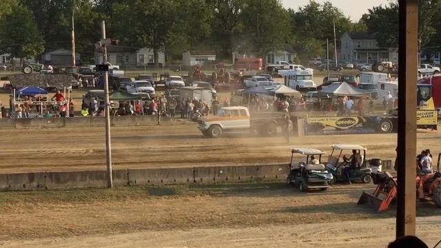 Ashtabula County Fair 2015 Tractor and truck pull. смотреть онлайн