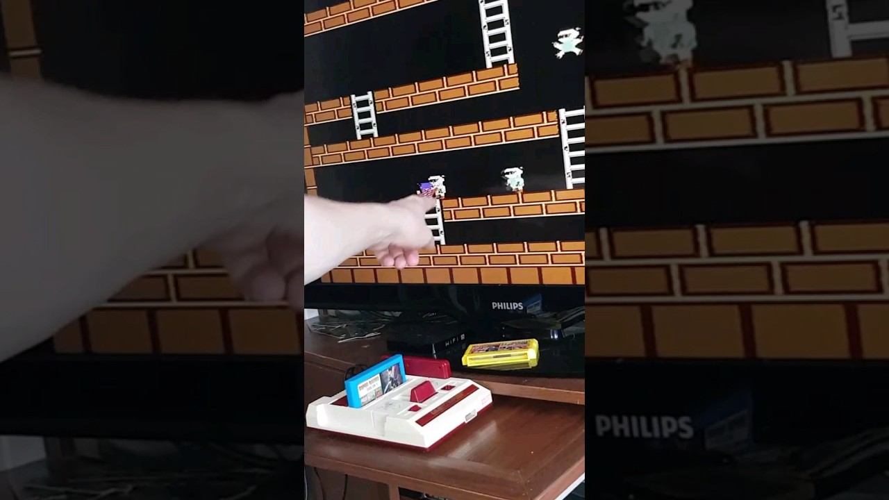 Lode Runner на денди и неуязвимость в золотоискателе #shorts #dendy #денди #sega #nes #glitch смотреть онлайн