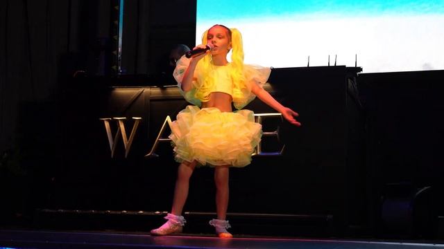 Лучик песня by Mia Sholoshenko at Concert May 2023 смотреть онлайн