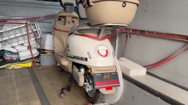 #Электроскутер 1300W‼️ 60V40Ah⚡️ Валит до 45 км/ч, запас до 50 км на полном заряде😍 смотреть онлайн