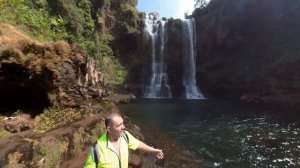 Лаос добрался до красивого водопада