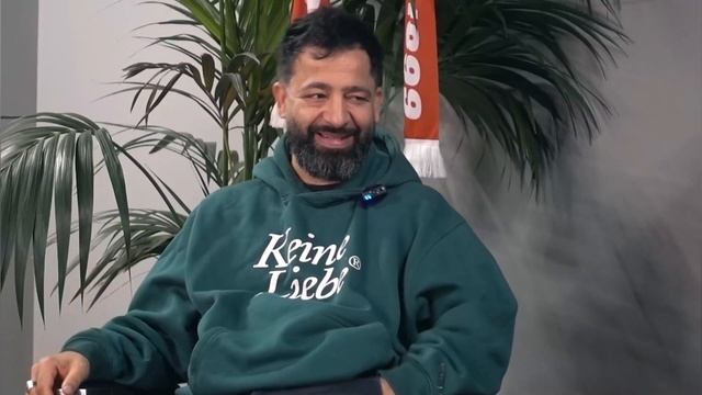 Rooz hat Angst 😱 das Farid bang auf ihm scheisst смотреть онлайн