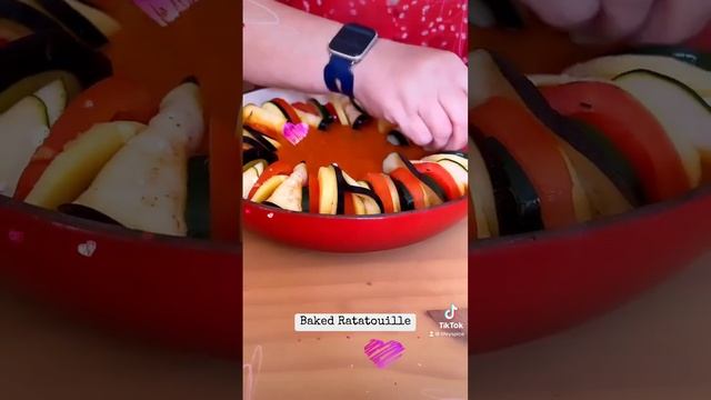 Baked Ratatouille #vegan #plantbased #vegetarian #LifeySpice смотреть онлайн