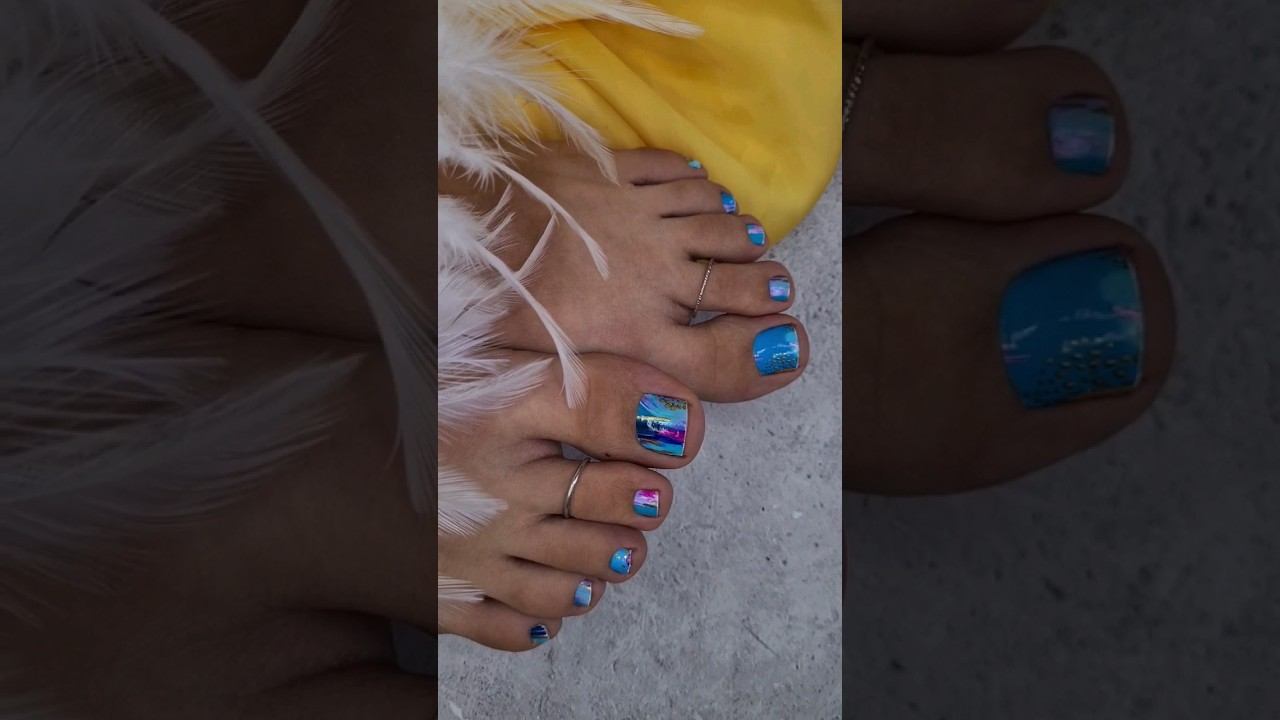 Самый БЫСТРЫЙ дизайн на все ногти. Пленки для педикюра. #nails #shorts #педикюр #pedicure смотреть онлайн