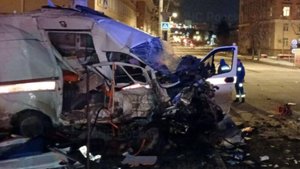 В Белгороде двоих медиков не спасли после ДТП с машиной скорой помощи