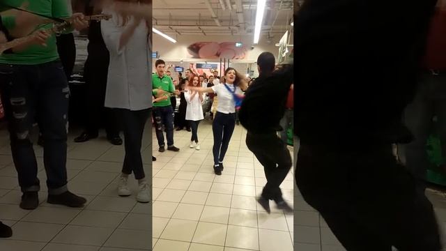 Axis carrefour beast team смотреть онлайн