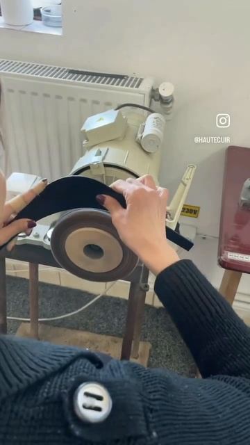 This is how we make our Corset Belts 😍🔥 #leatherfashion #leather #fashionstyle смотреть онлайн