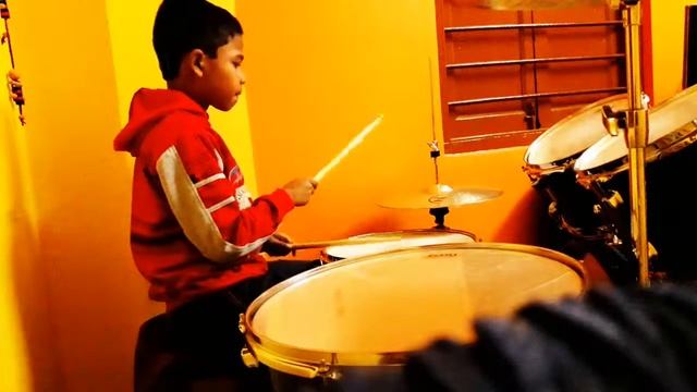 Despacito drum cover in a simple pattern смотреть онлайн