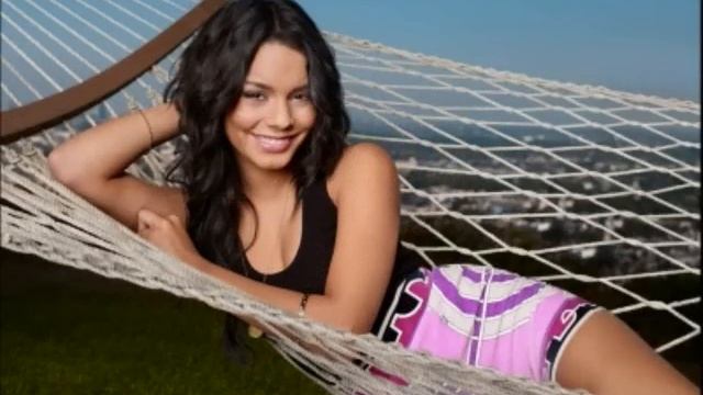 Vanessa Hudgens Photoshoots смотреть онлайн