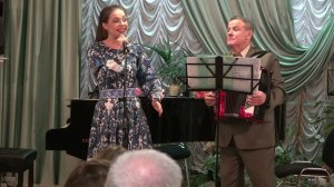 "Гармонист", муз. Б. Зиганшина, сл. Ю. Азарова, поёт Мария Дюдина.