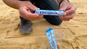 Experiment : Coca Cola , Fanta , Sprite, Mirinda, 7Up, Pepsi vs Mentos Underground!