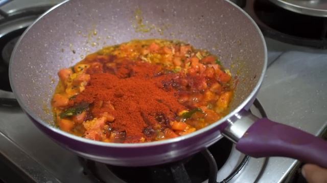 સેવ ટમેટા નું શાક અને પરોઠા કેવી રીતે બનાવવા - Sev Tameta Nu Shaak Banavani Rit - Aru'z Kitchen смотреть онлайн