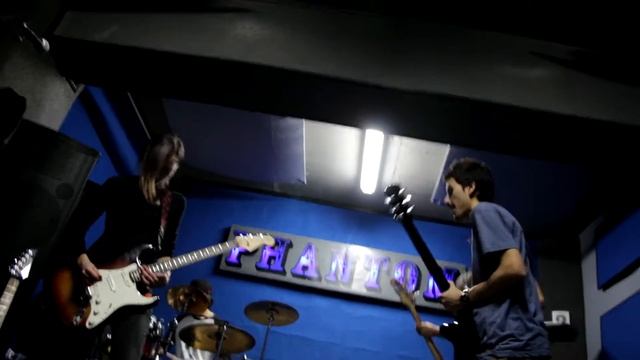 Spinifex Ridge - S is For Salamander (And So I Watch You From Afar Cover) смотреть онлайн