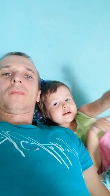 Дочка всем передаёт привет)) смотреть онлайн