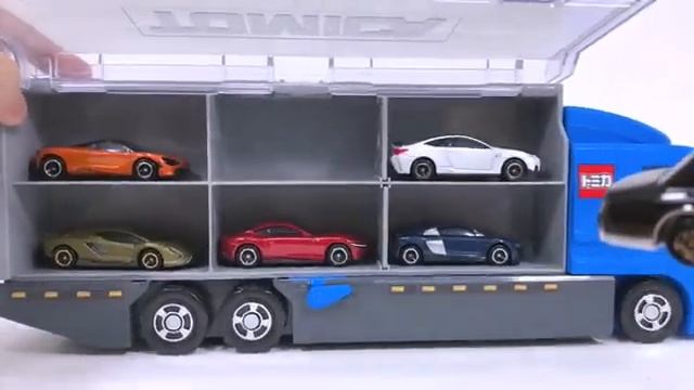 Маленькие машинки хранятся в передвижном транспорте смотреть онлайн