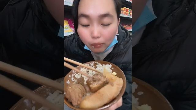 Look at the food I cooked. I think today's dish is especially good with rice смотреть онлайн