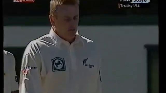 Moin Khan 4th Test Century 137 vs Newzeland 2003 смотреть онлайн