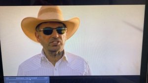 Нефть и ветряки 
Землевладелец